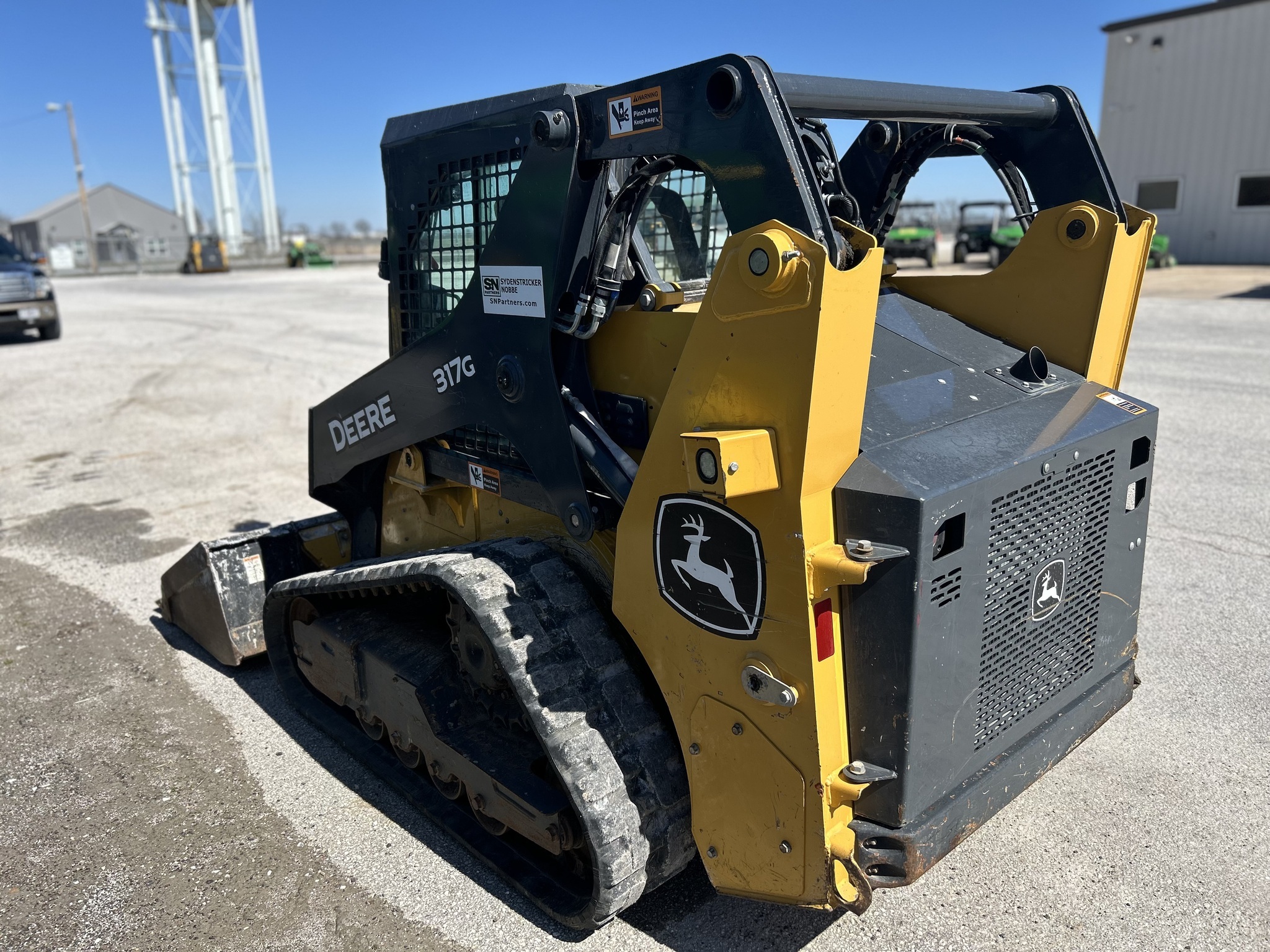 2023 Deere 317G Skid Steer