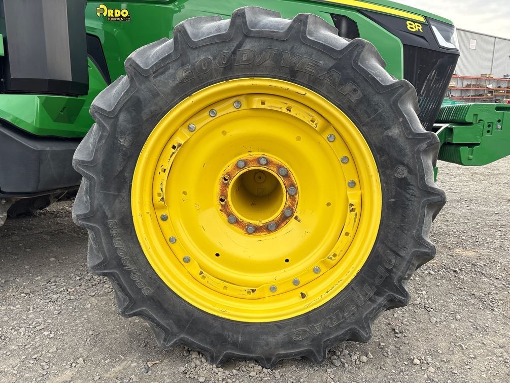 2022 John Deere 8R 340 Tractor