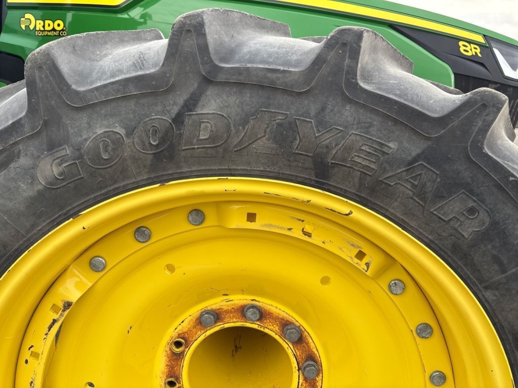 2022 John Deere 8R 340 Tractor