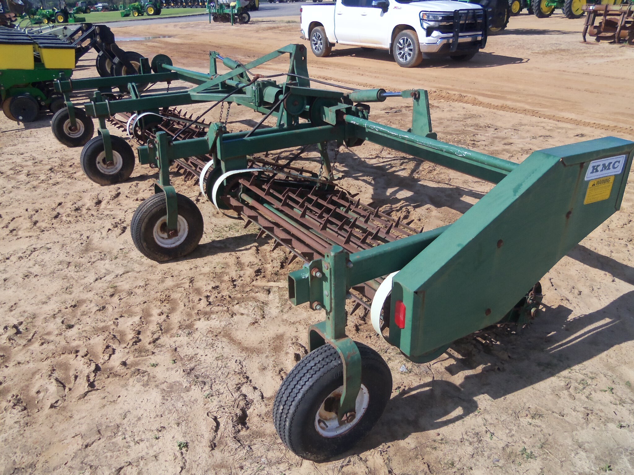 2004 Kelley Manufacturing 6 Row Vine Conditioner Peanut Equipment