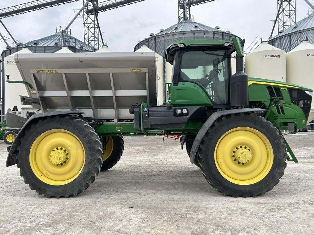 2022 John Deere 600R Loader and Skid Steer Attachment