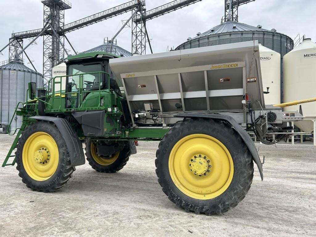 2022 John Deere 600R Loader and Skid Steer Attachment