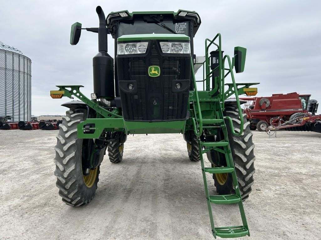 2022 John Deere 600R Loader and Skid Steer Attachment
