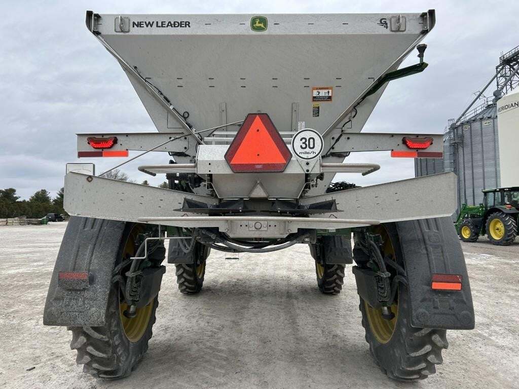 2022 John Deere 600R Loader and Skid Steer Attachment