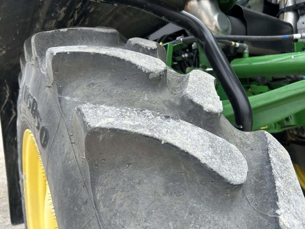 2022 John Deere 600R Loader and Skid Steer Attachment
