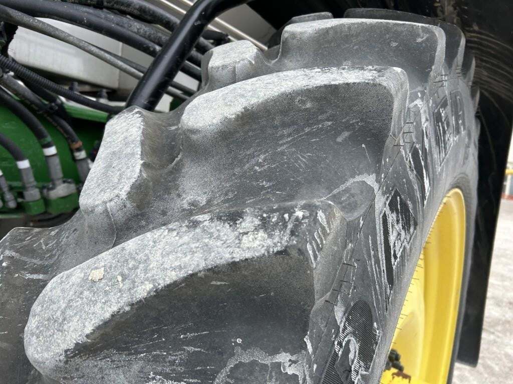 2022 John Deere 600R Loader and Skid Steer Attachment