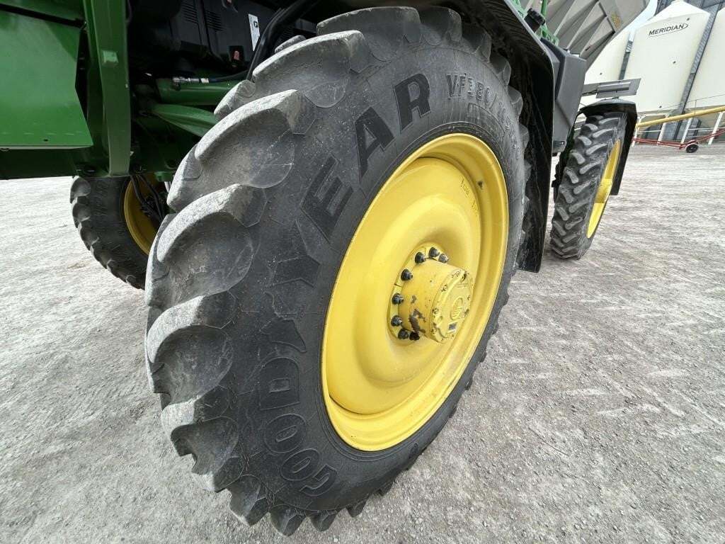 2022 John Deere 600R Loader and Skid Steer Attachment