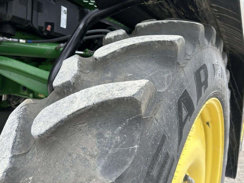 2022 John Deere 600R Loader and Skid Steer Attachment