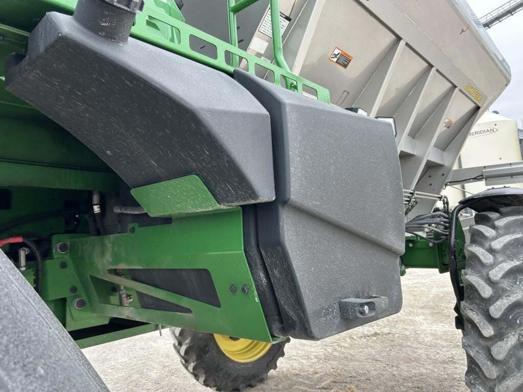 2022 John Deere 600R Loader and Skid Steer Attachment