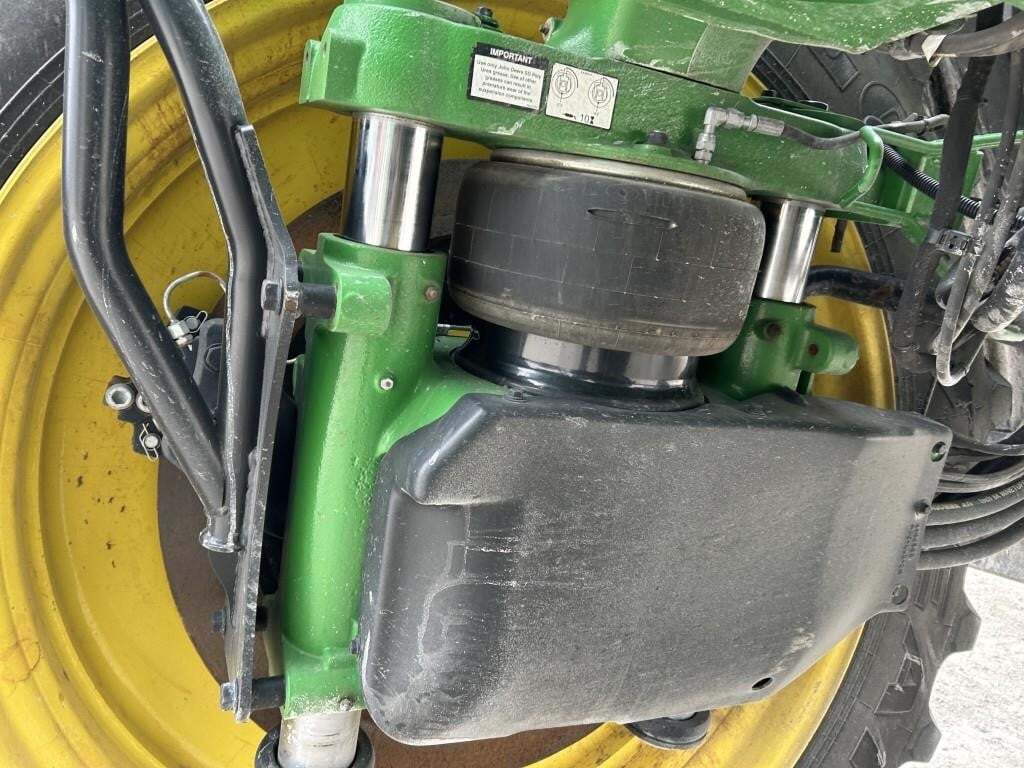 2022 John Deere 600R Loader and Skid Steer Attachment