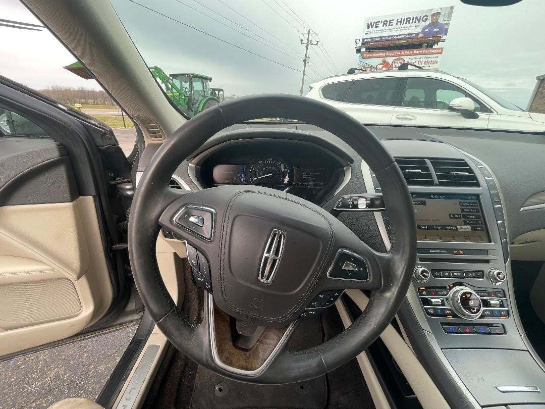2017 Lincoln MKZ Car
