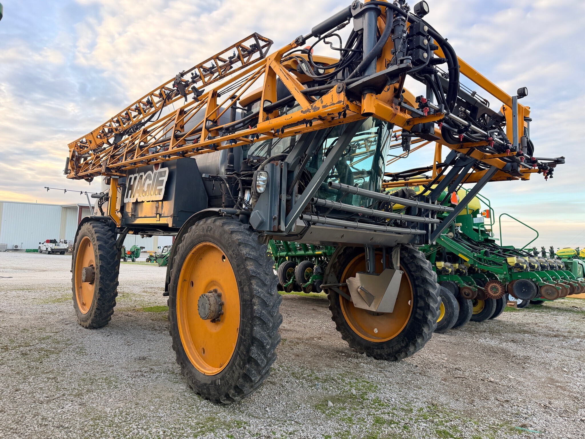 2016 Hagie STS16 Self-Propelled Sprayer