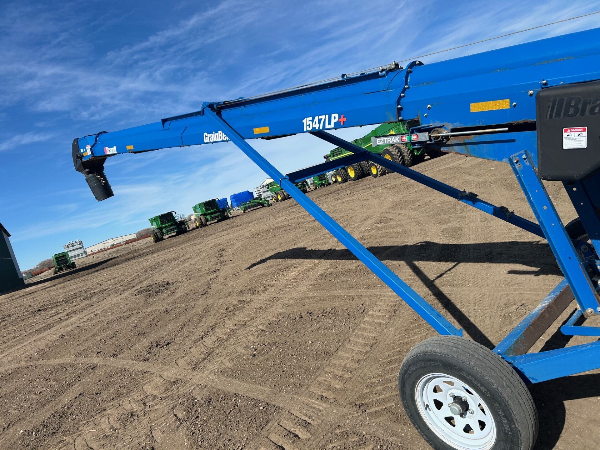 2021 Brandt 1547LP+ Augers and Conveyor