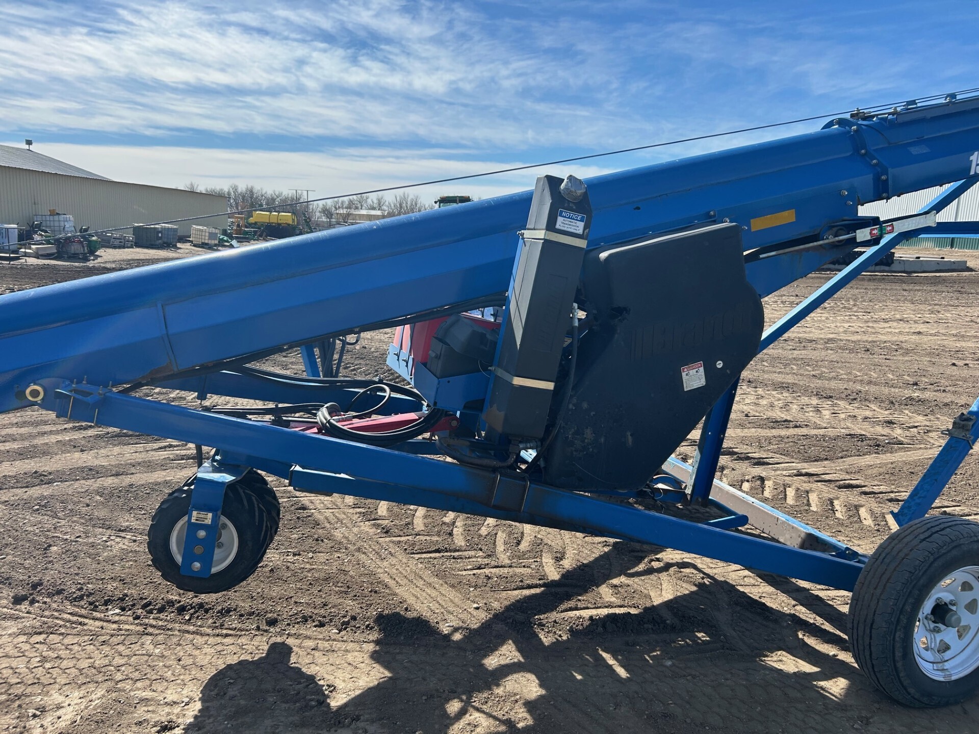 2021 Brandt 1547LP+ Augers and Conveyor