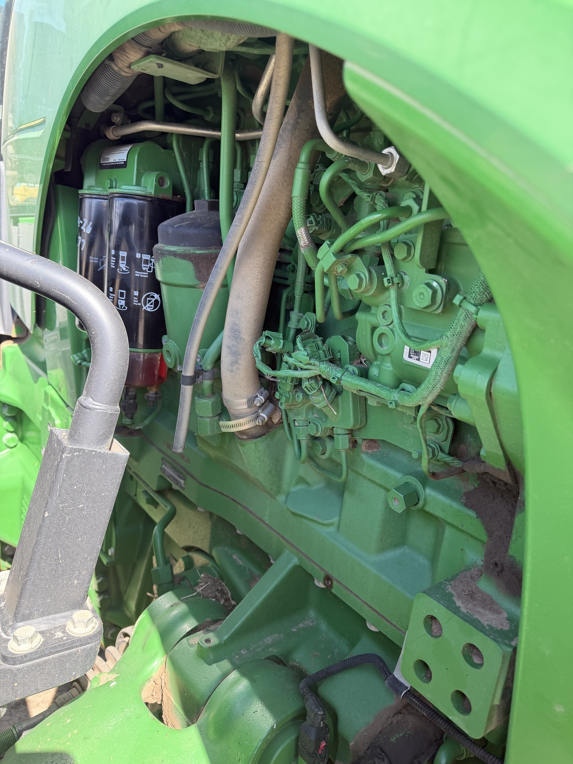 2016 John Deere 8370R Tractor