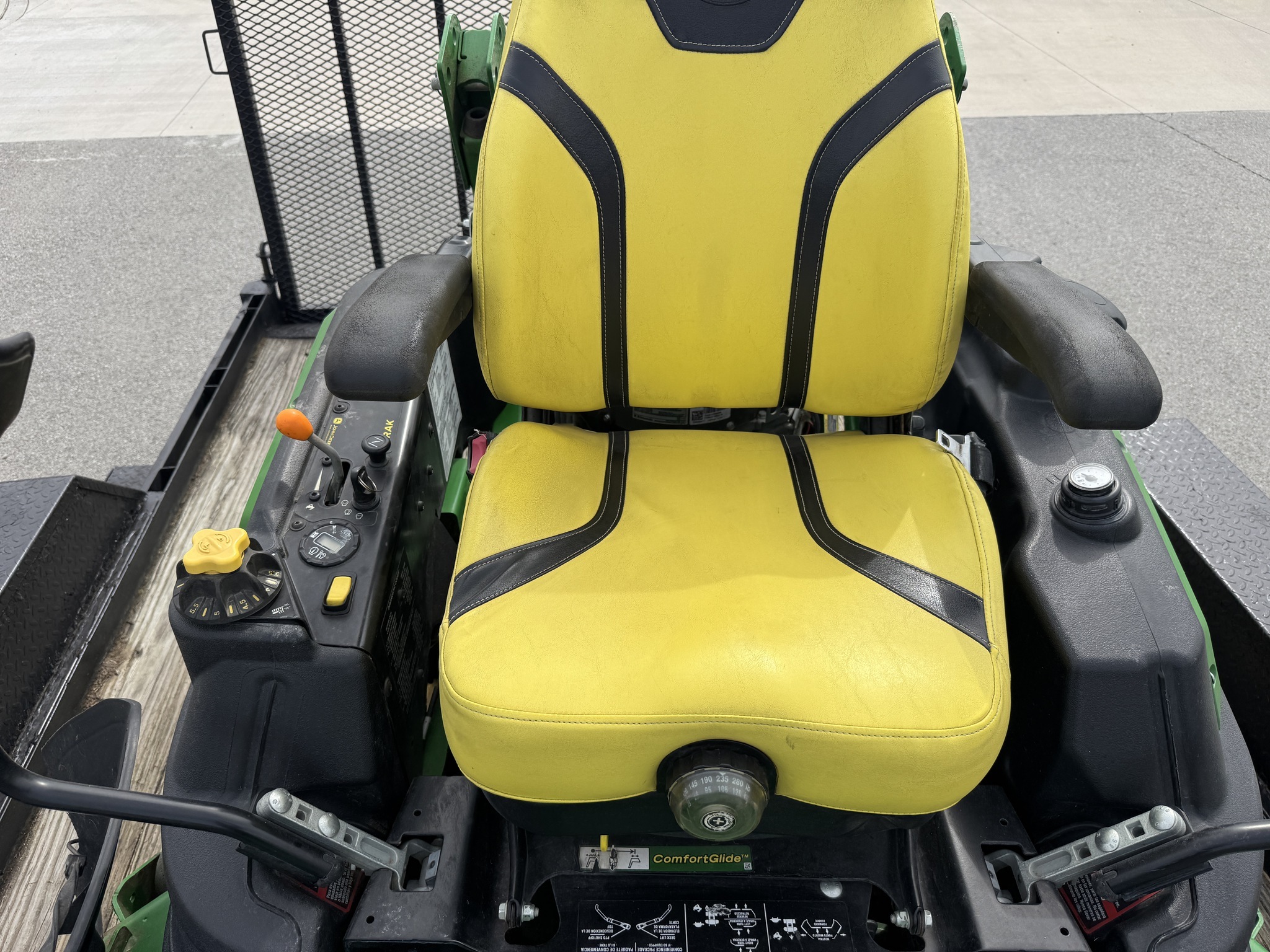 2021 John Deere Z930R Lawn Mower