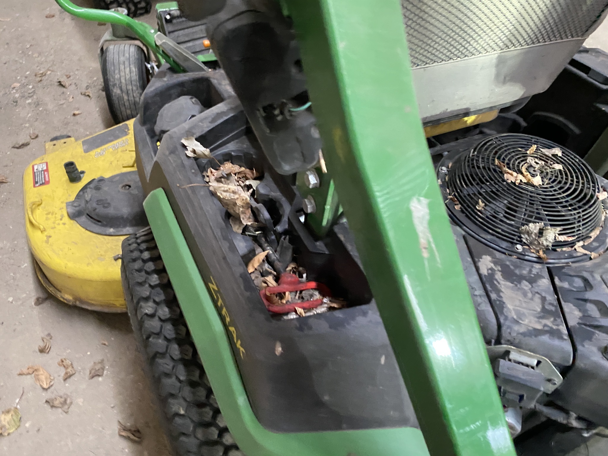 2021 John Deere Z545R Lawn Mower
