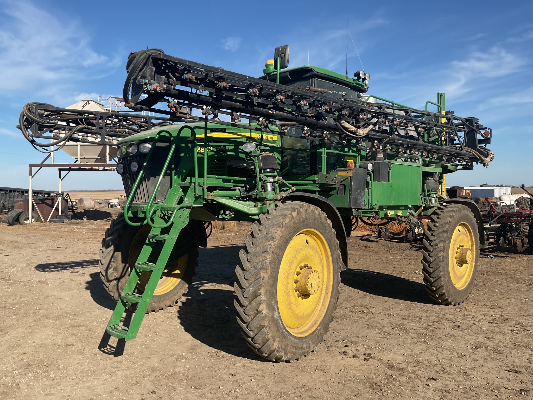 2014 John Deere 4830 Self-Propelled Sprayer