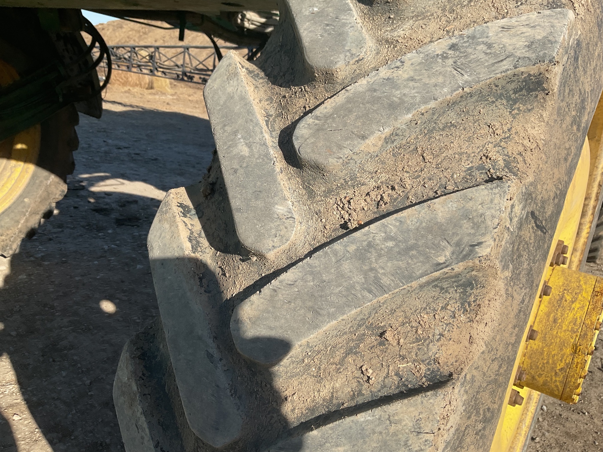 2014 John Deere 4830 Self-Propelled Sprayer