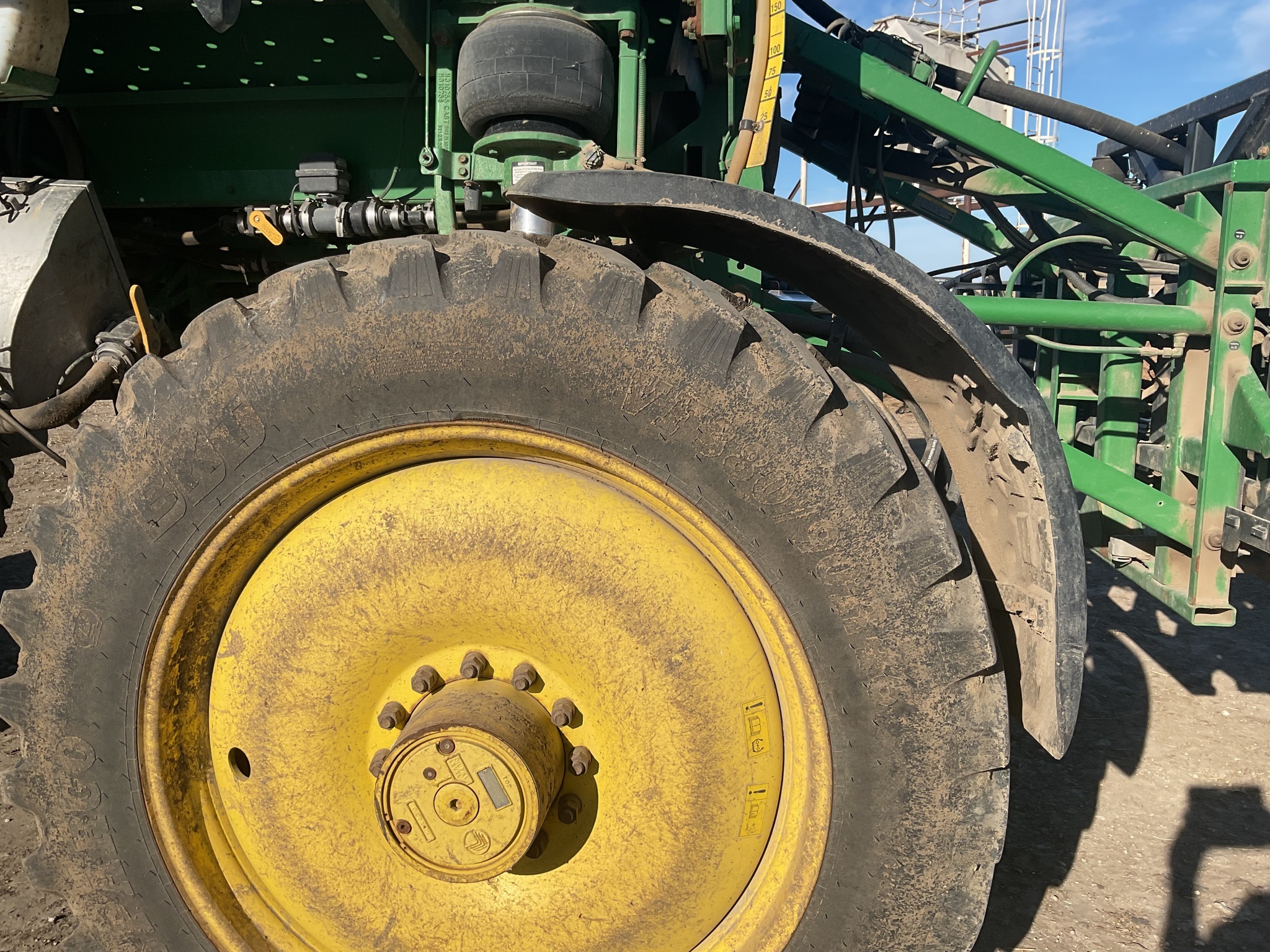 2014 John Deere 4830 Self-Propelled Sprayer