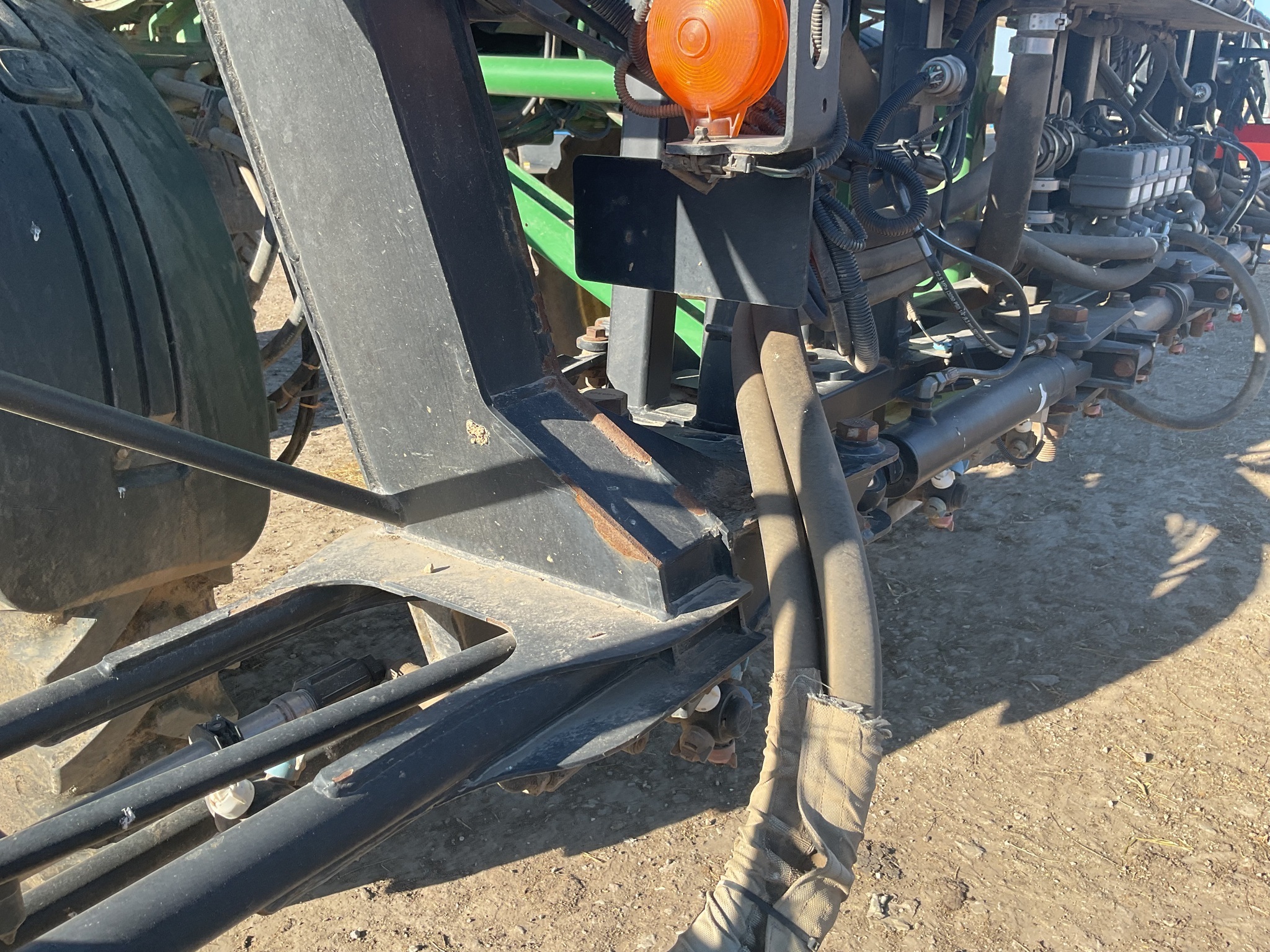 2014 John Deere 4830 Self-Propelled Sprayer