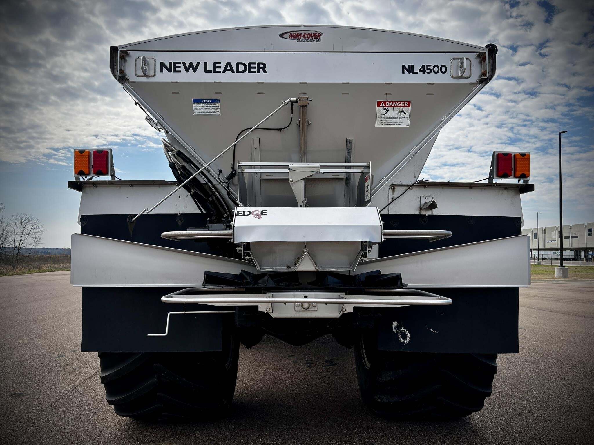 2022 Case IH TITAN 4040 Self-Propelled Sprayer