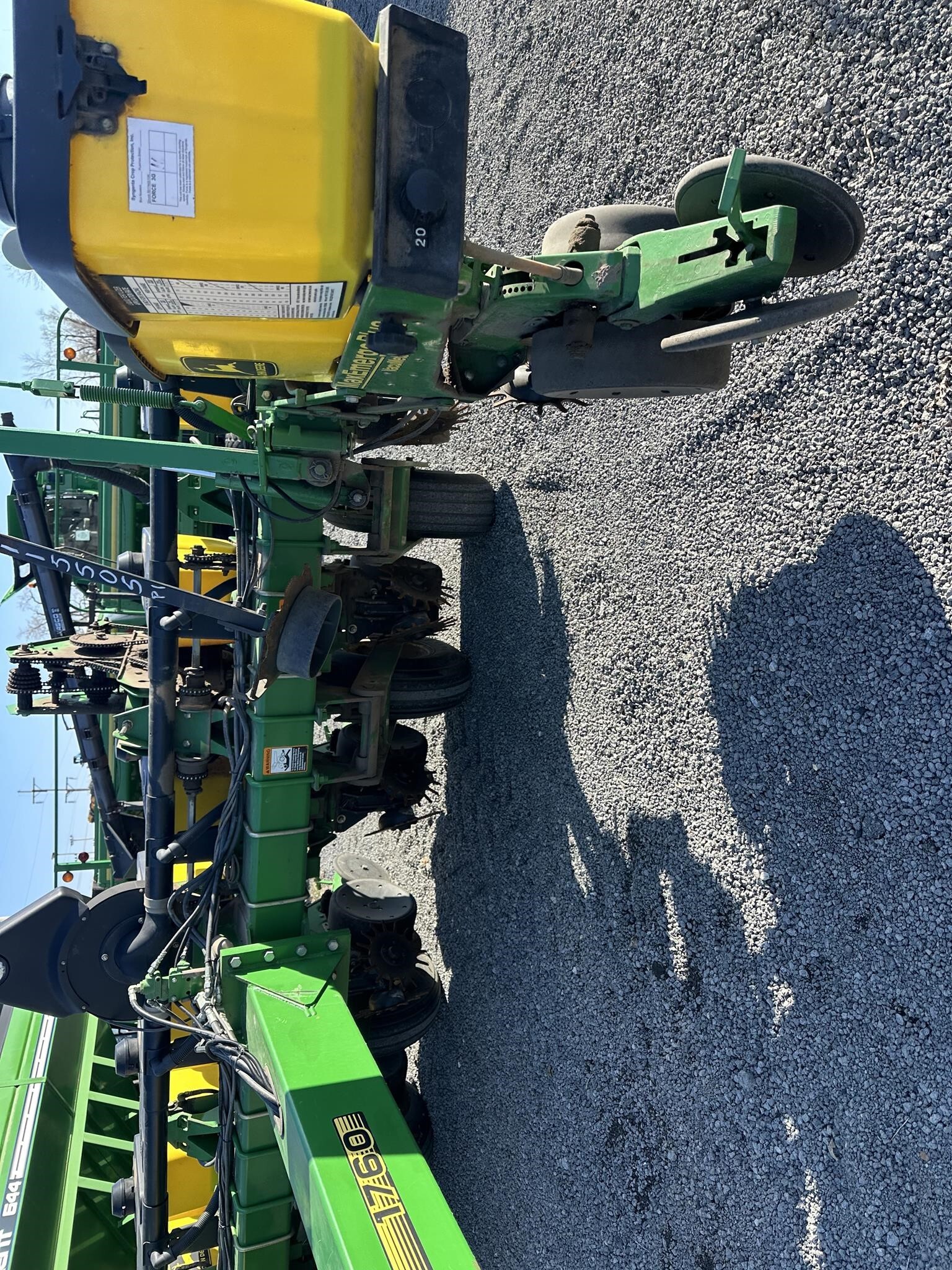  John Deere 1760 Planter