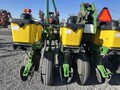  John Deere 1760 Planter