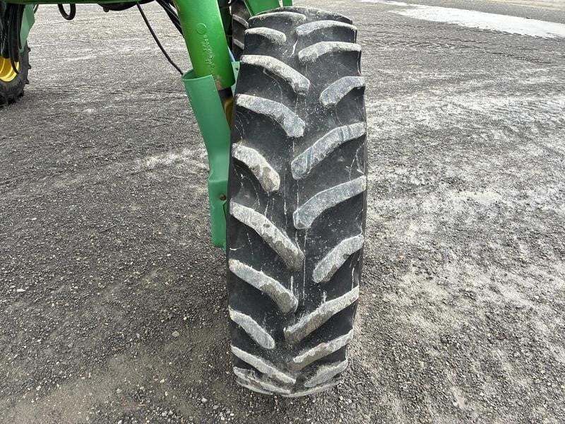1998 John Deere 4700 Self-Propelled Sprayer