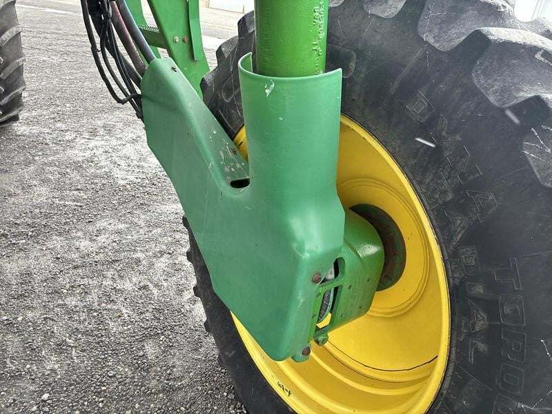 1998 John Deere 4700 Self-Propelled Sprayer