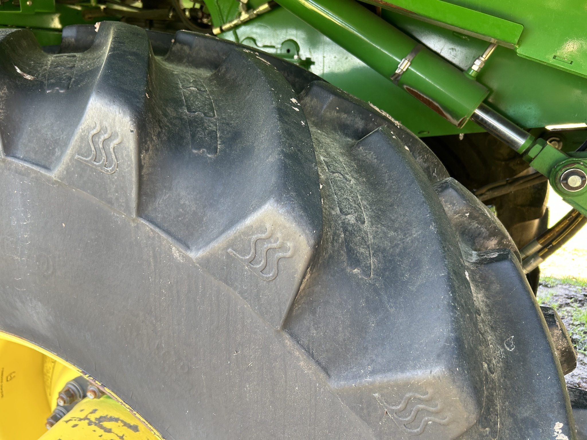 2021 John Deere CP690 Cotton Equipment