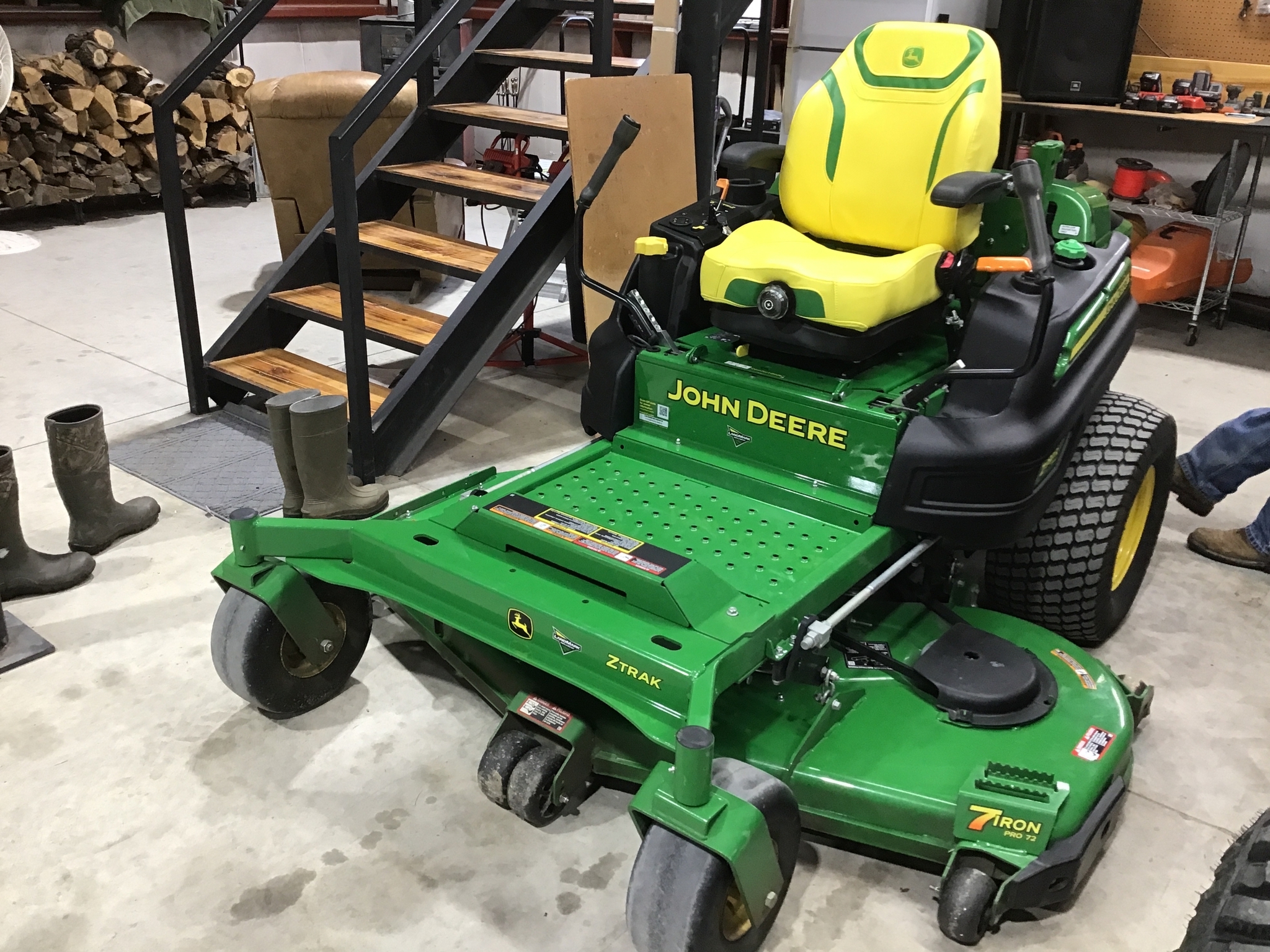 2023 John Deere Z997R Lawn Mower