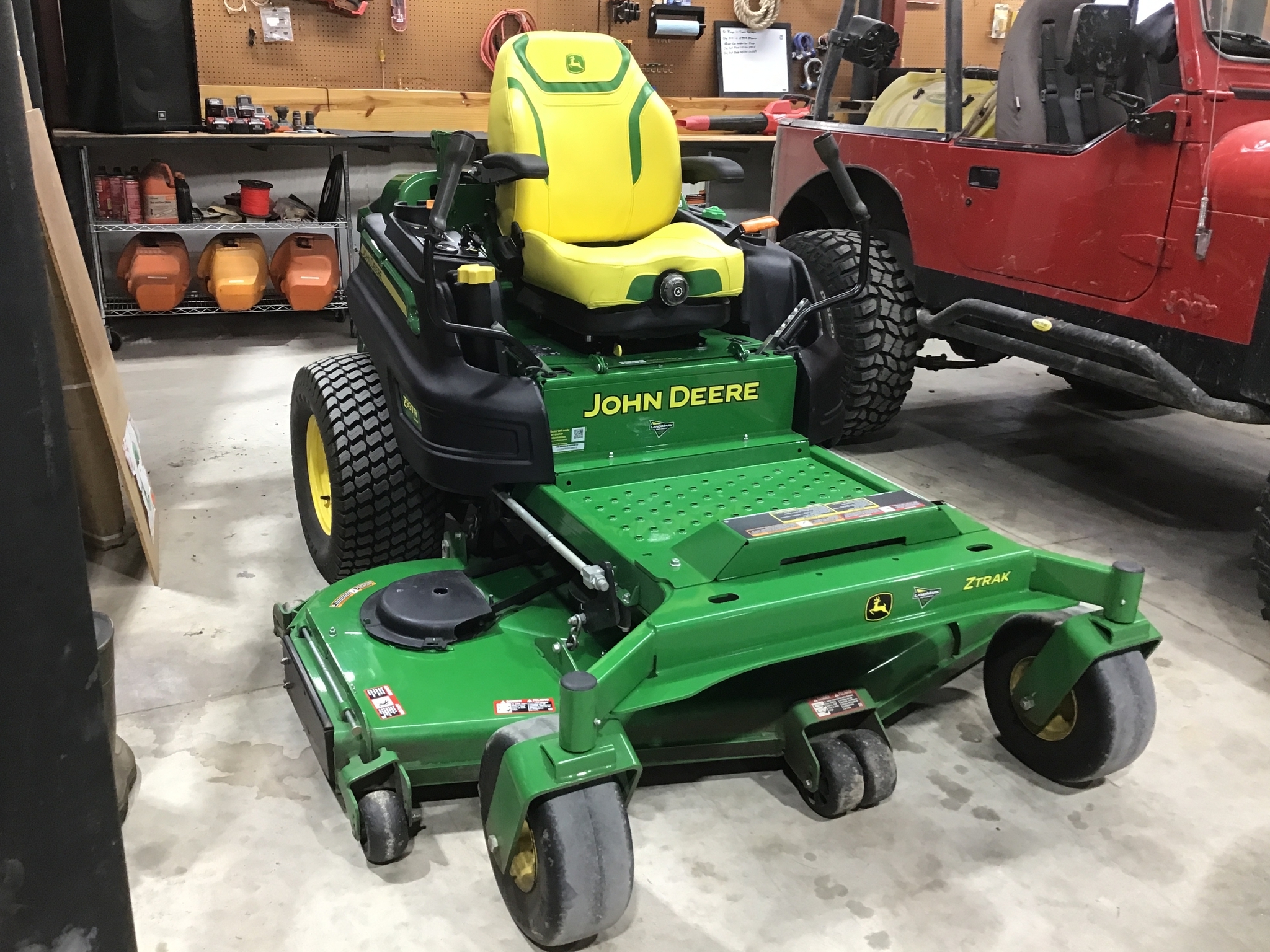 2023 John Deere Z997R Lawn Mower
