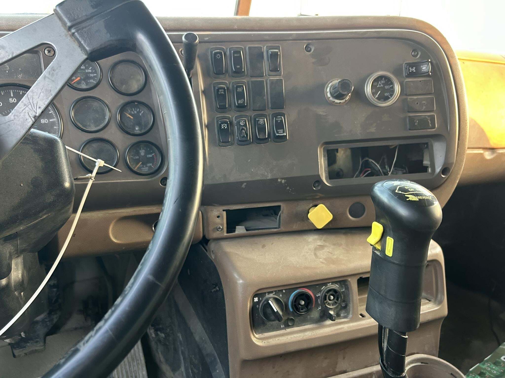 2005 Mack Granite CV713 Dump Trucks/Trailer