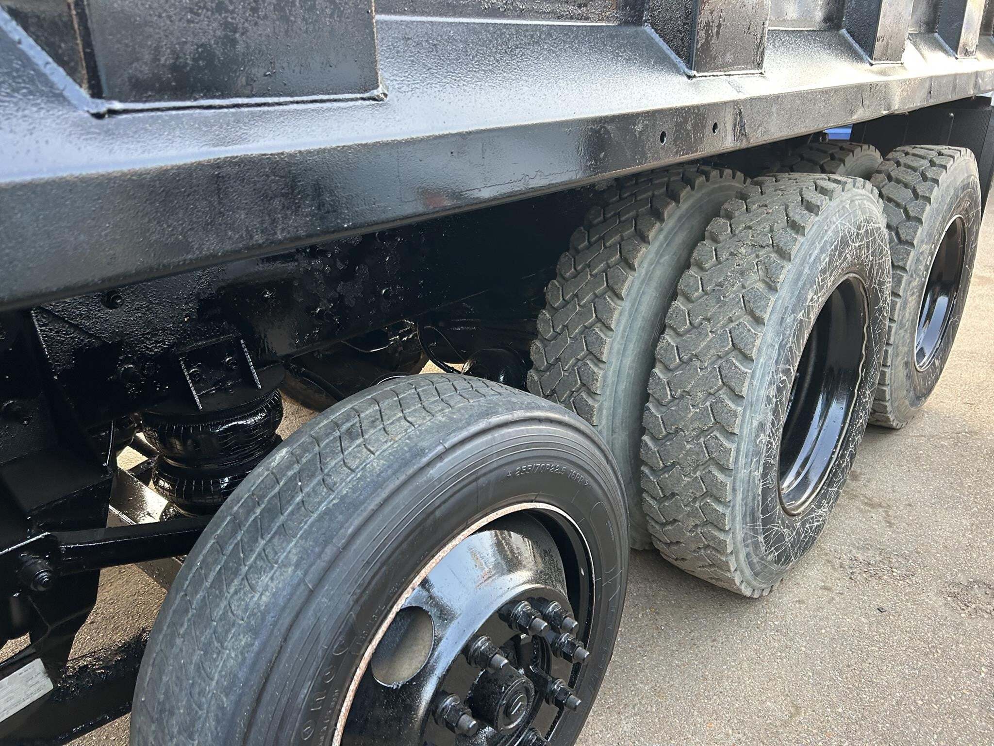 2005 Mack Granite CV713 Dump Trucks/Trailer