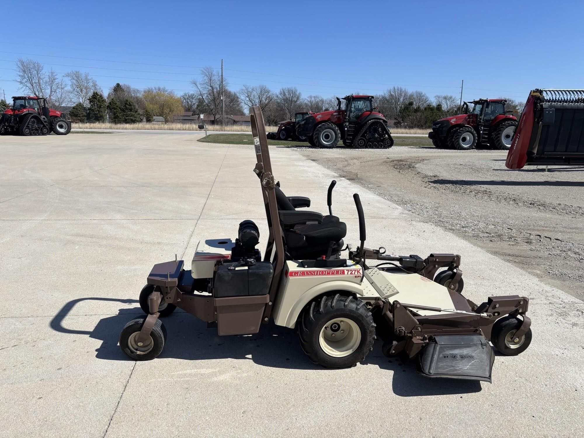 2022 Grasshopper 727T6 Lawn Mower