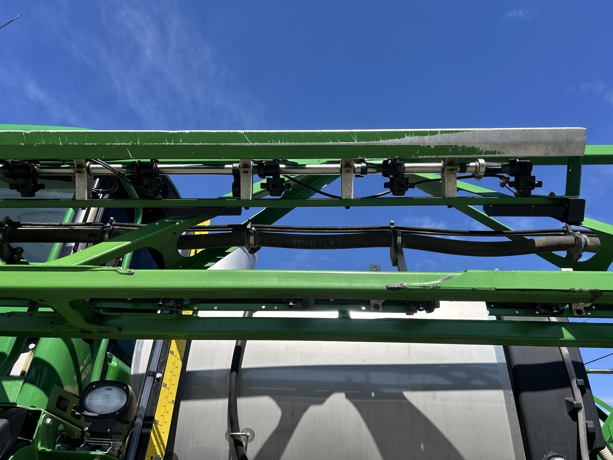 2015 John Deere R4030 Self-Propelled Sprayer