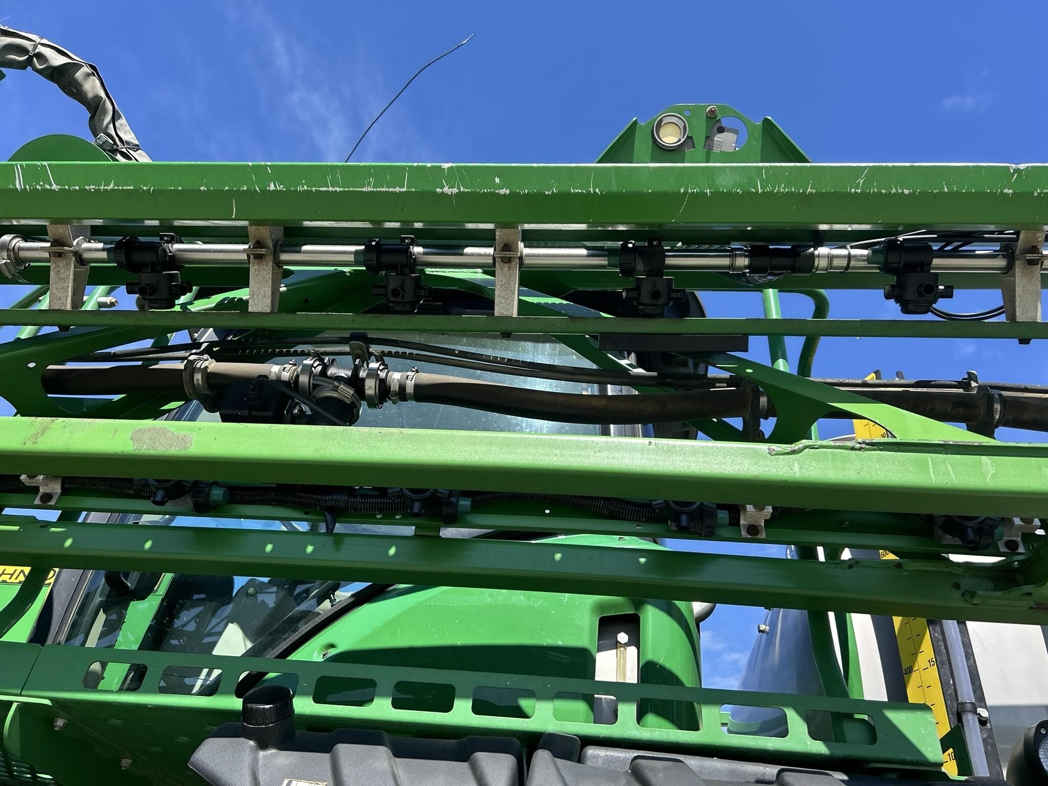 2015 John Deere R4030 Self-Propelled Sprayer