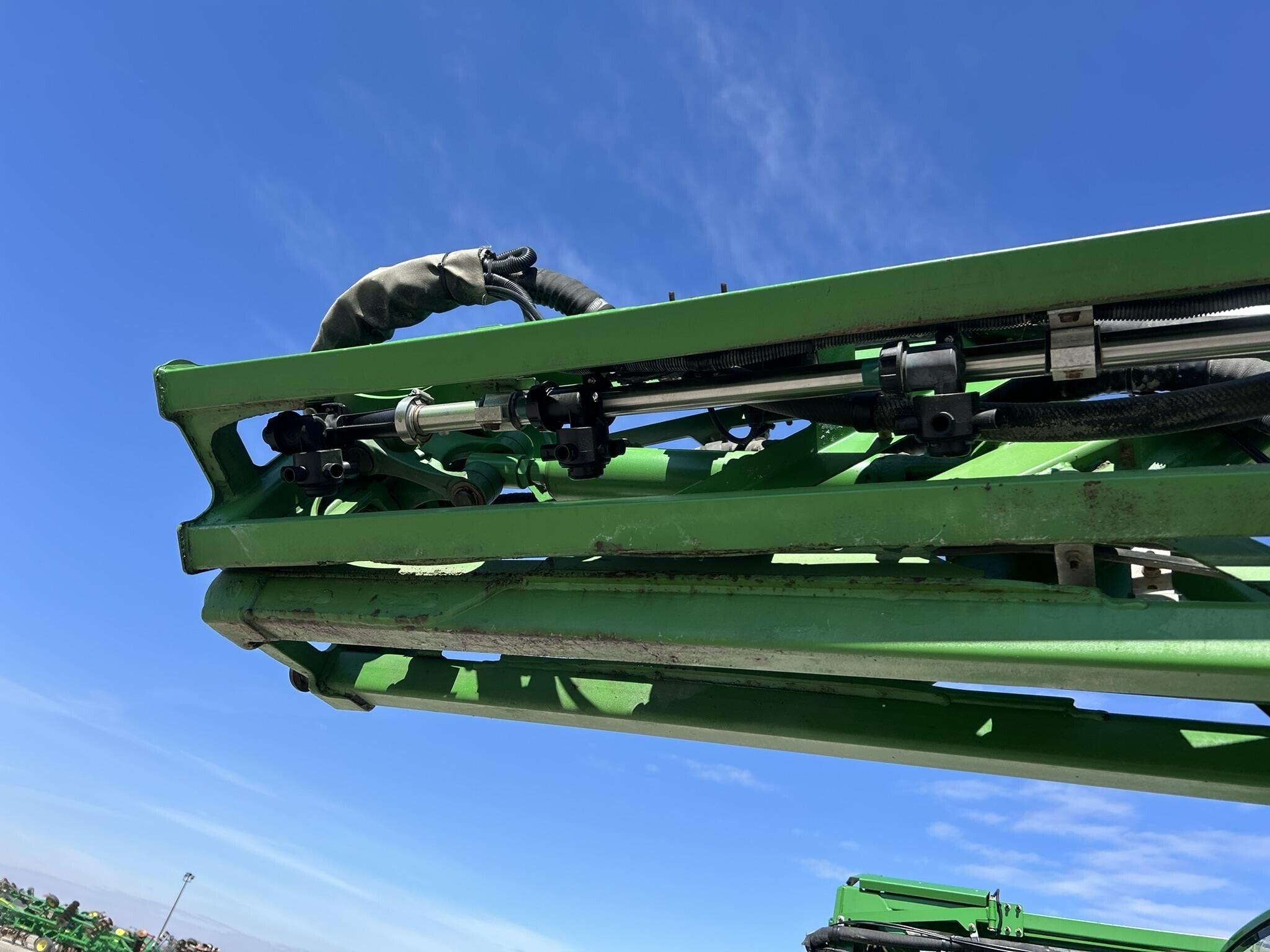 2015 John Deere R4030 Self-Propelled Sprayer