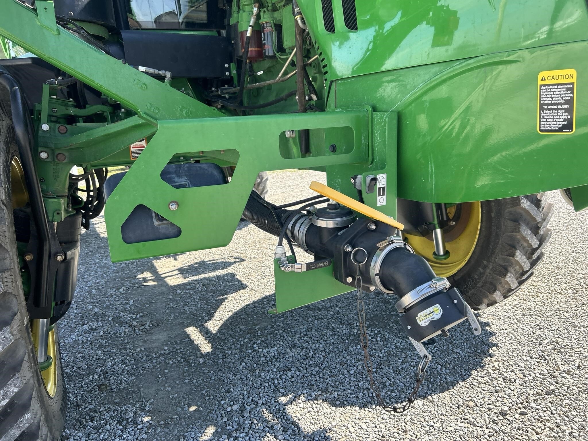 2015 John Deere R4030 Self-Propelled Sprayer