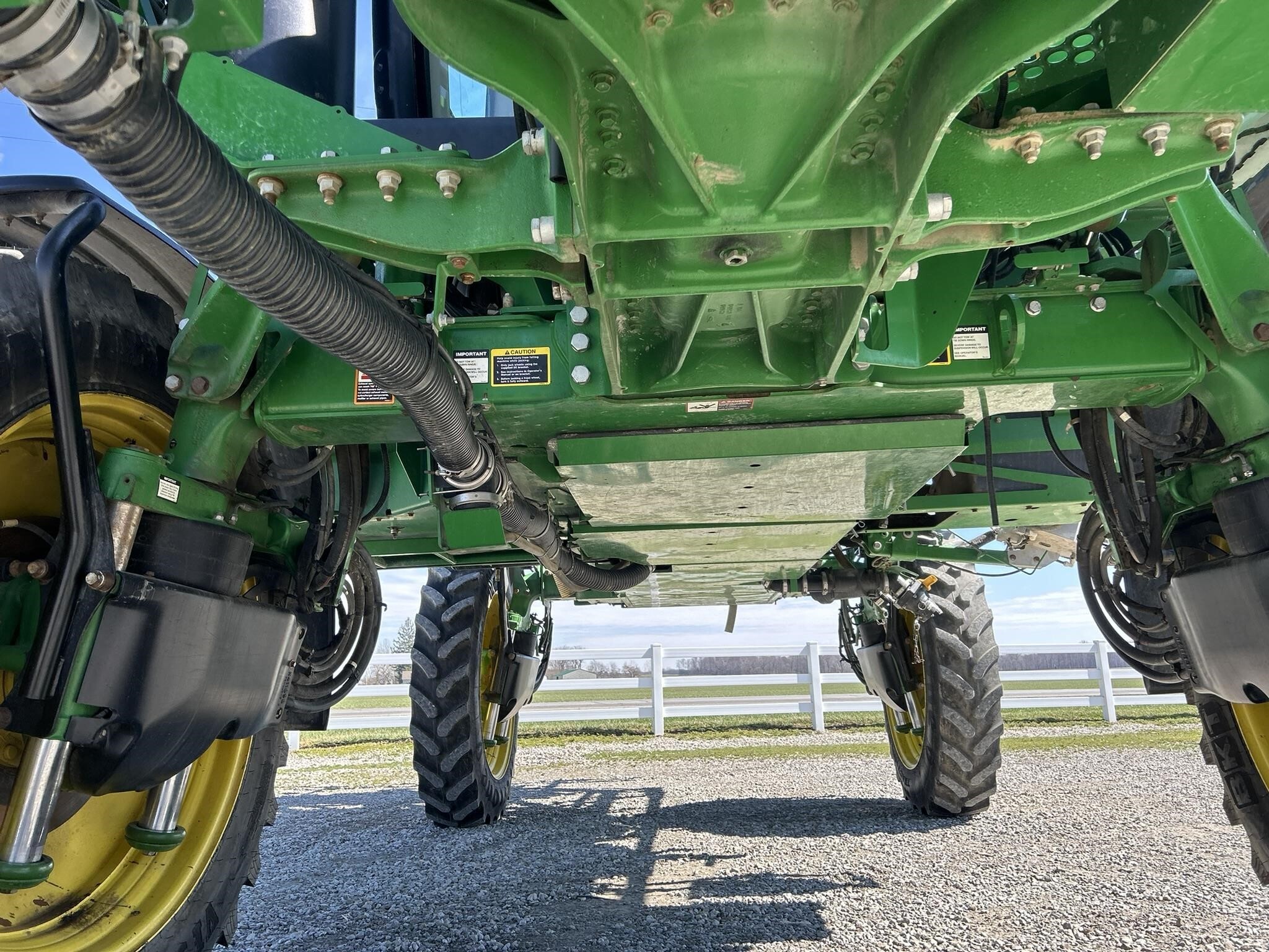 2015 John Deere R4030 Self-Propelled Sprayer