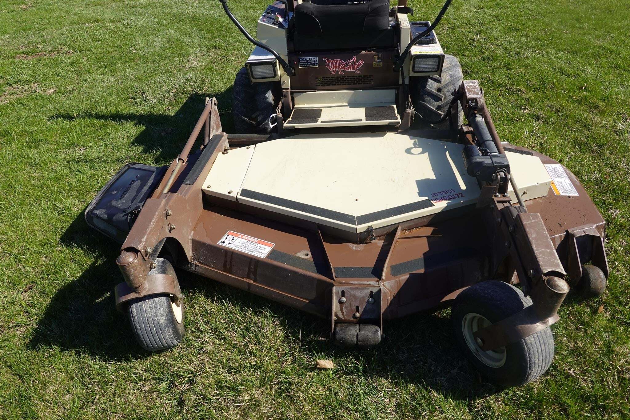 2010 Grasshopper 727 Lawn Mower