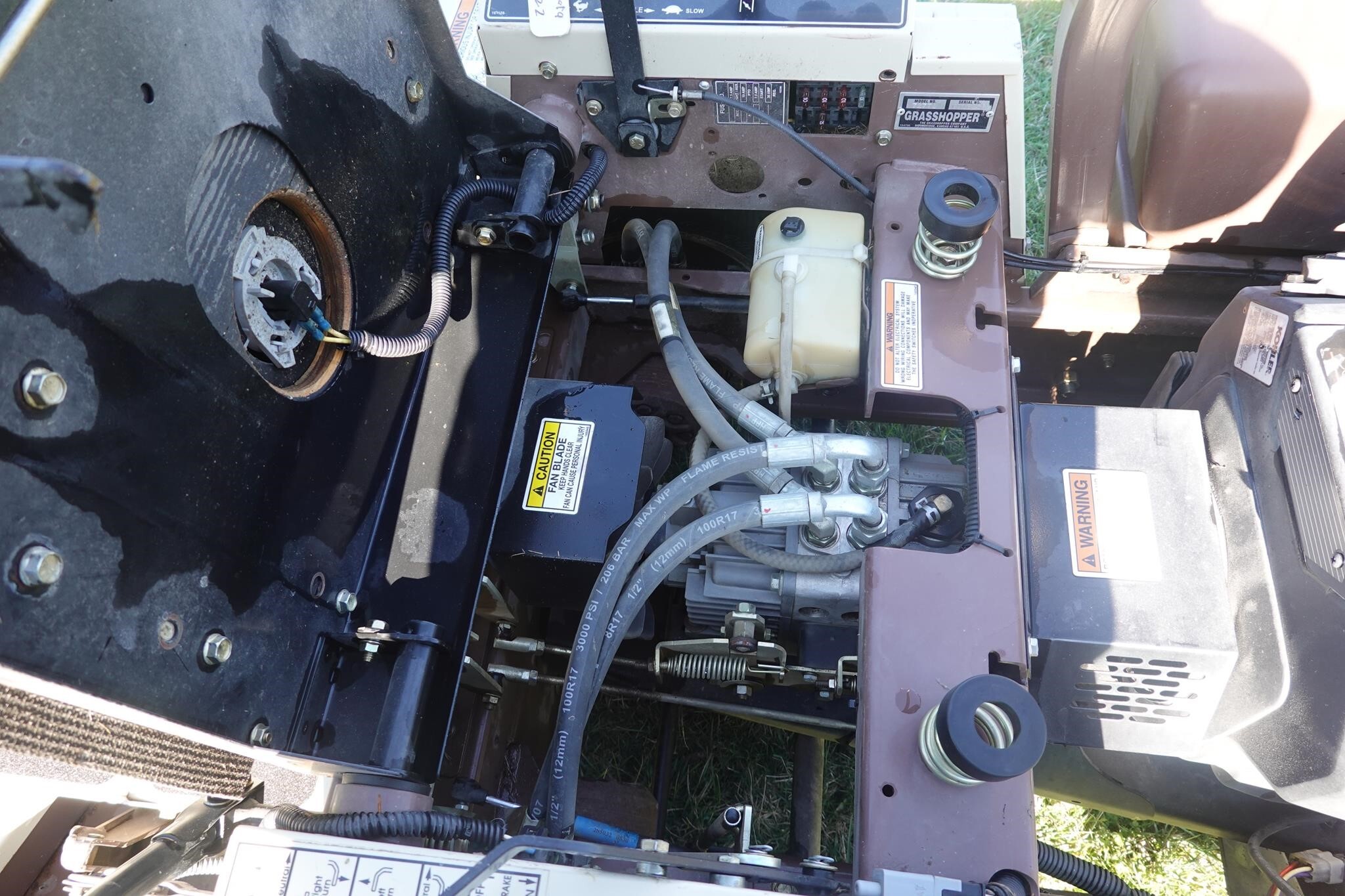 2010 Grasshopper 727 Lawn Mower