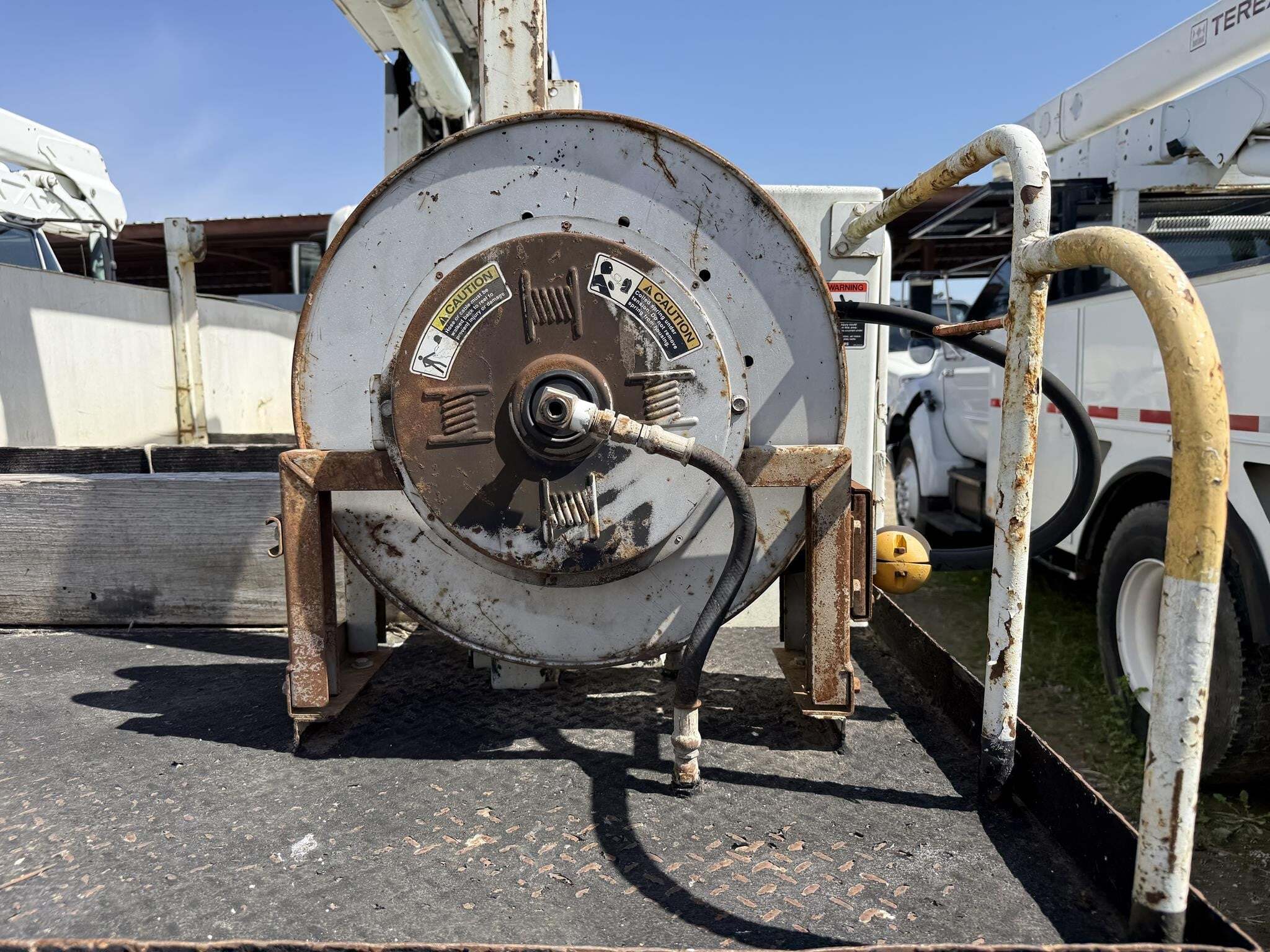 2001 Altec AA755L Crane
