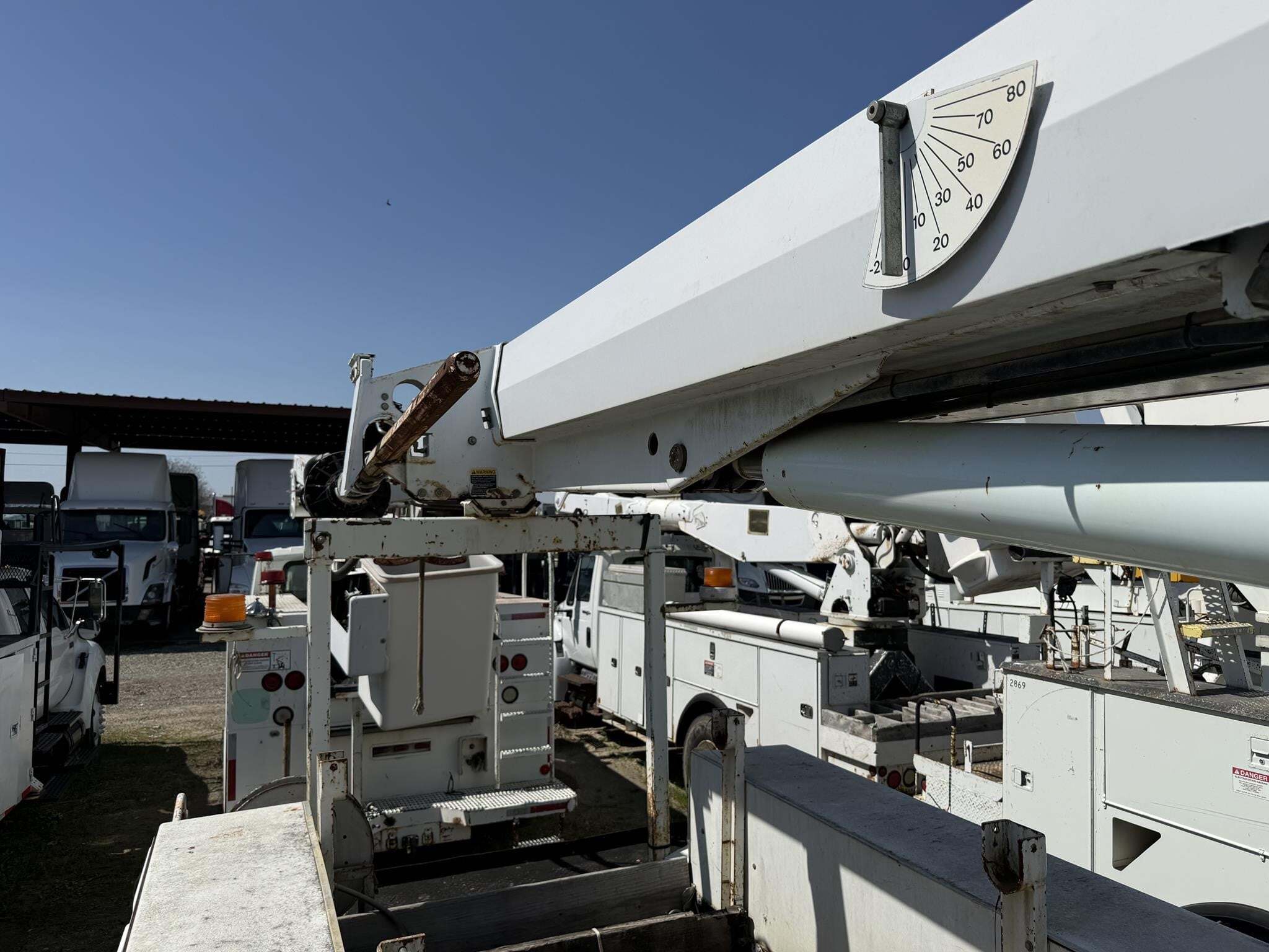 2001 Altec AA755L Crane
