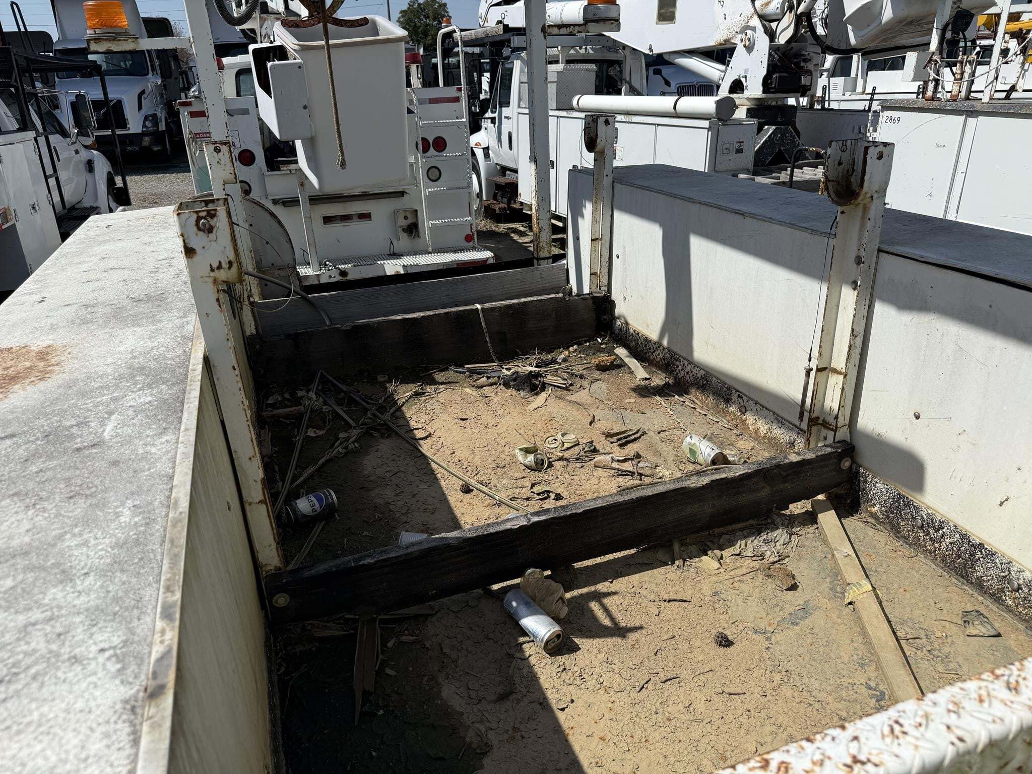 2001 Altec AA755L Crane