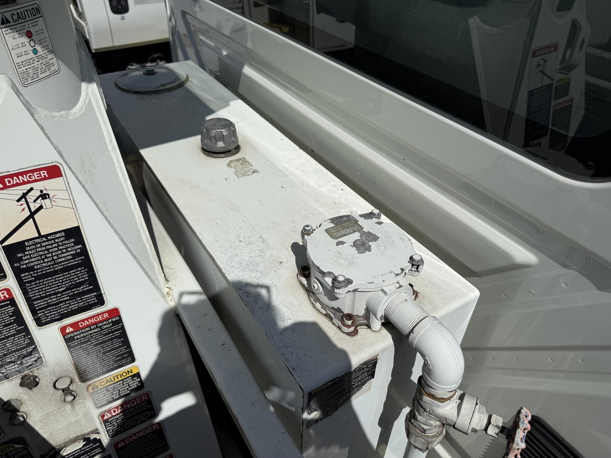 2001 Altec AA755L Crane