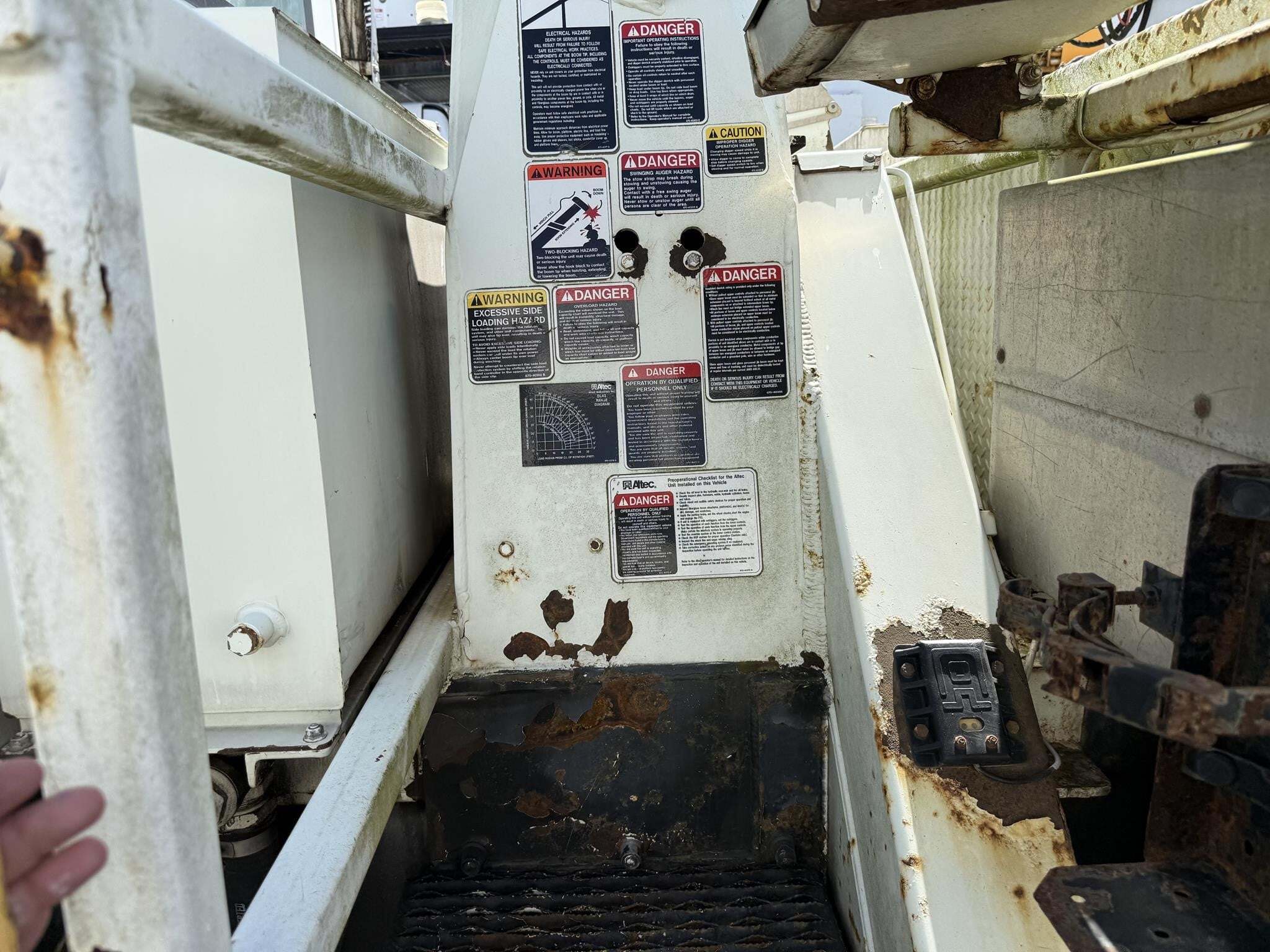 2001 Altec AA755L Crane