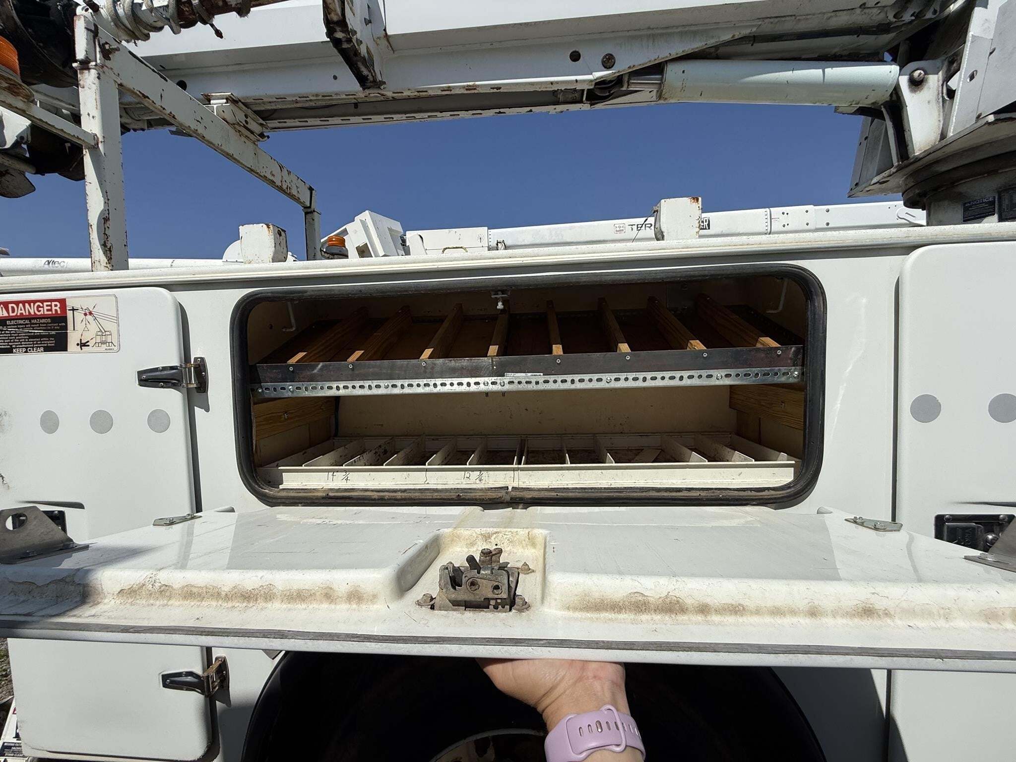 2001 Altec AA755L Crane