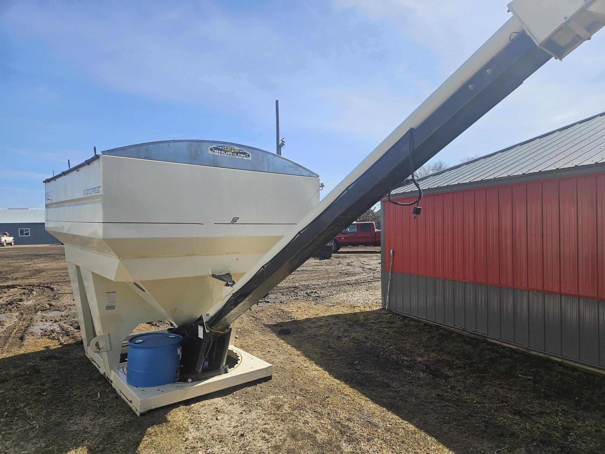  Friesen 375 Seed Tender